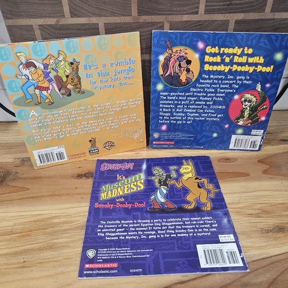 Scooby Doo Paperback Storybooks, Stencil Set & Plush Bundle - Picture 11 of 11